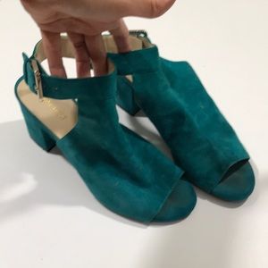 LAST CALL Nine West peep toe bootie